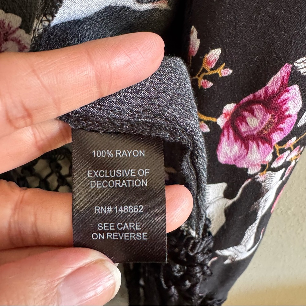 Torrid Floral Fringe Kimono Duster 2X Black Pink Boho - Picture 9 of 13
